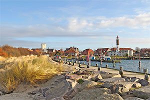 Timmendorf-Strand mit Hafen und Leuchtturm